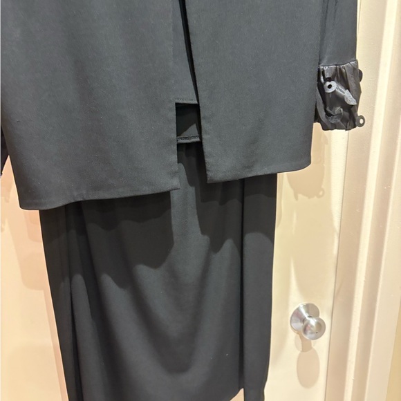 SALE! Women’s Black Ruffled 3-Piece Skirt Suit with Cut-Out SilkTrim - Picture 3 of 9